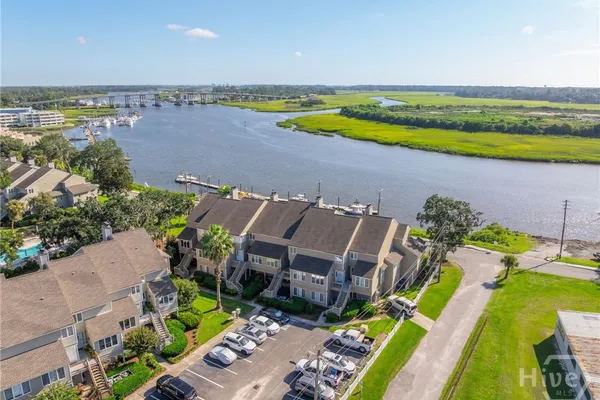 3005 RIVER DR 108