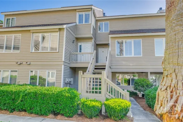3005 RIVER DR 108