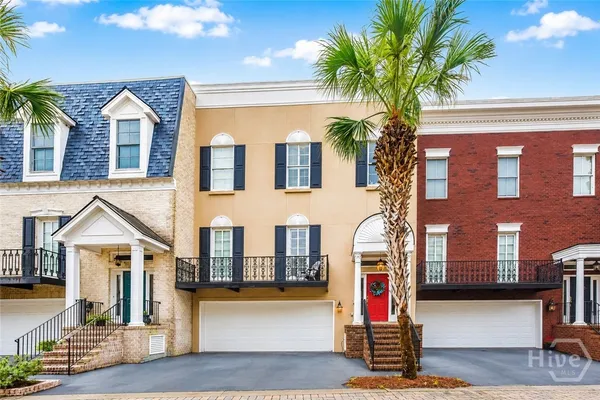 25 WYNDHAM CT
