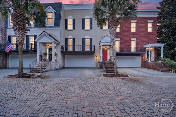 25 WYNDHAM CT