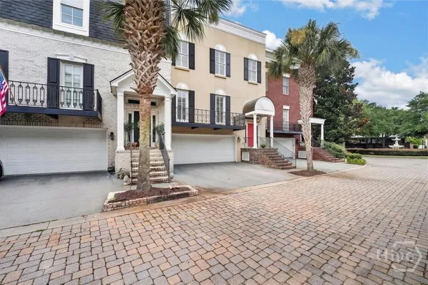 25 WYNDHAM CT