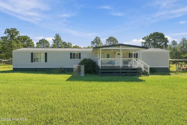135 MEADOW LN