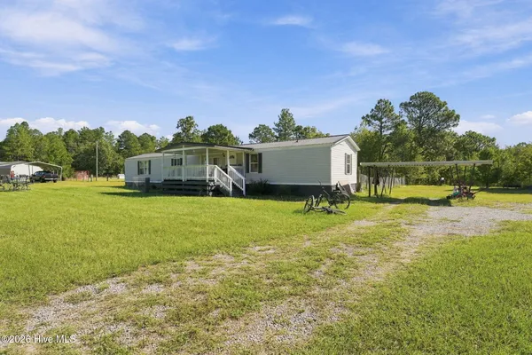 135 MEADOW LN