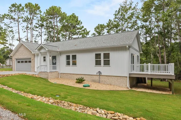 504 CYPRESS CIR