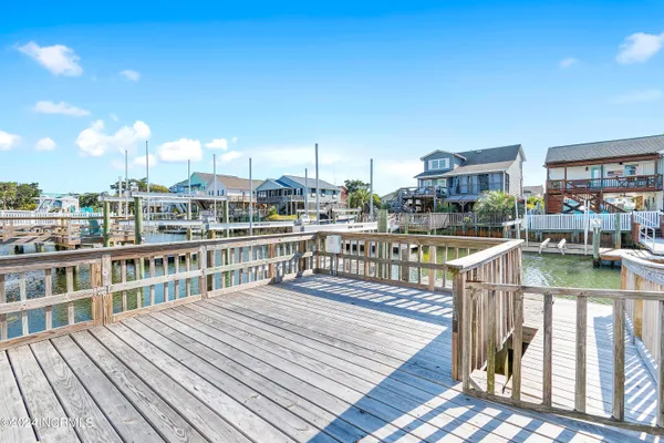 144 TUNA DR