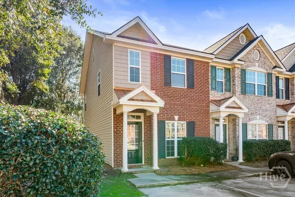 777 KING GEORGE BLVD 38