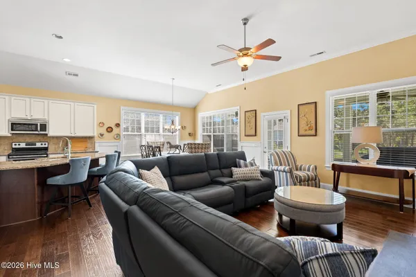 4873 FRASIER CIR
