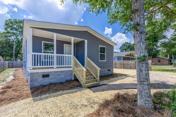 1990 WATERLOO ST