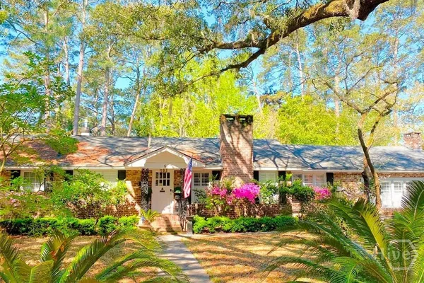5 REYNOLDS CIR