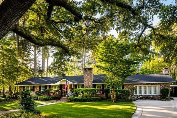 5 REYNOLDS CIR