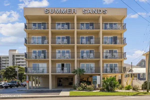 104 LUMINA AVE 203
