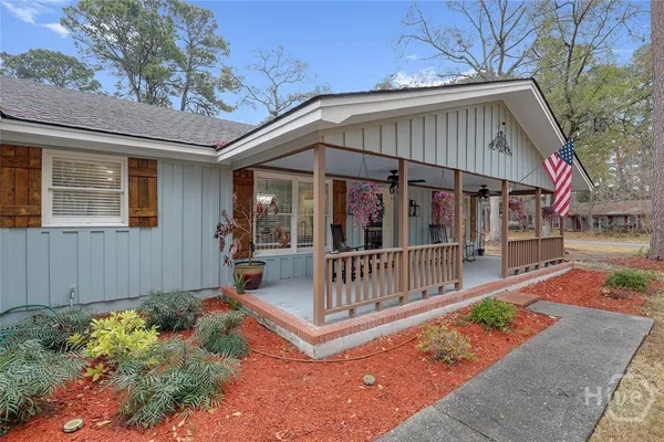 206 HILLARY RD