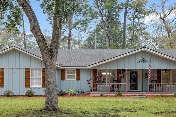 206 HILLARY RD