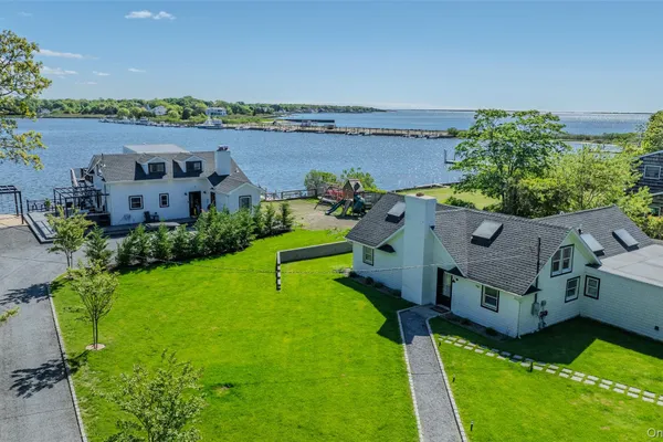 53 OLD NECK RD