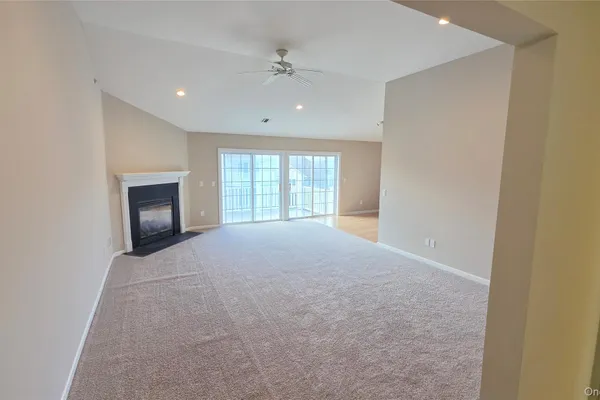 26 ROSE LN