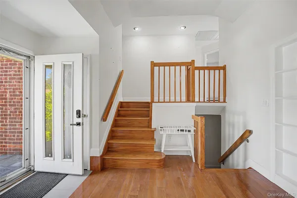 15 HILLVALE RD