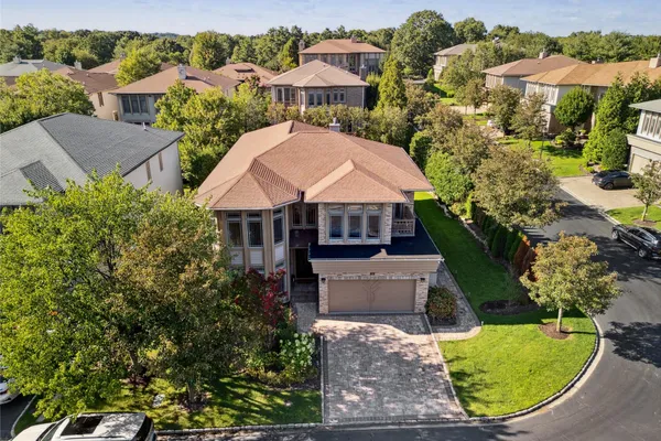 20 KETTLEPOND RD