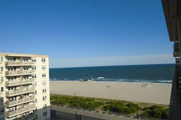 430 SHORE RD 8G
