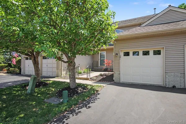101 ELMCREST DR