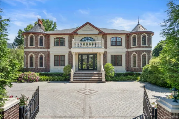 28 WHITNEY CIR