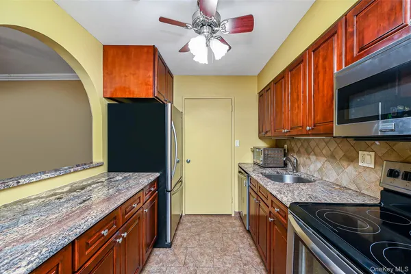 360 SHORE RD 4K