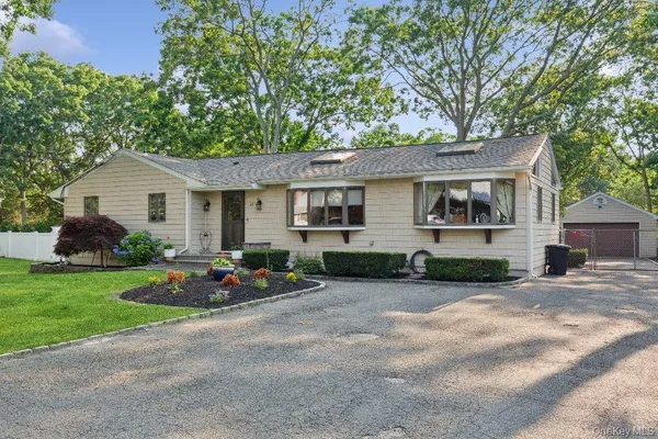 61 TIMBER DR