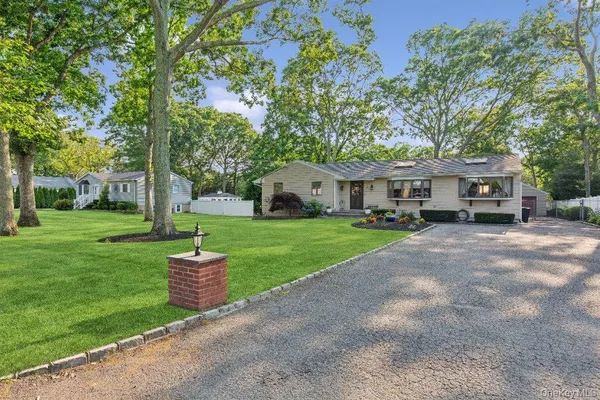 61 TIMBER DR
