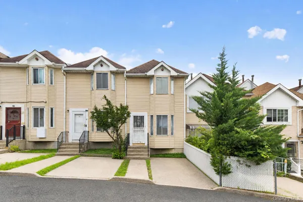 29 TAPPEN CT