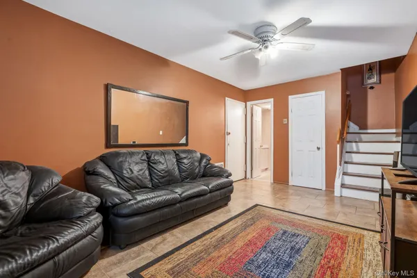110 VOGEL LOOP