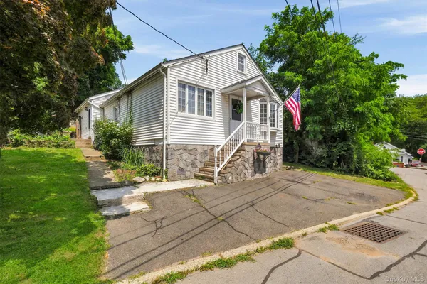 6 CHERRY ST