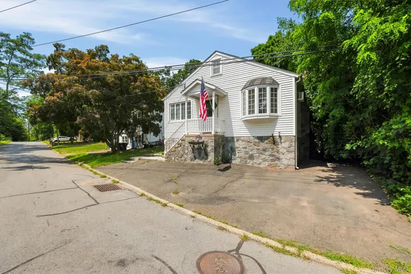 6 CHERRY ST