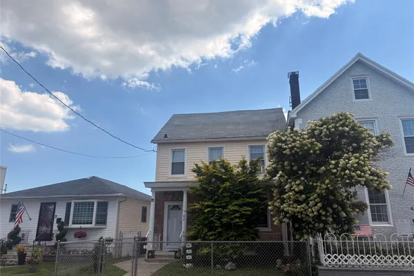42 SAINT MARYS AVE