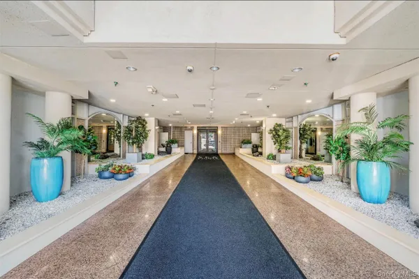 360 SHORE RD 3M