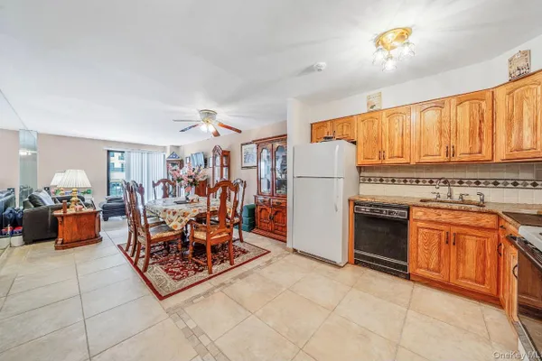 360 SHORE RD 3M