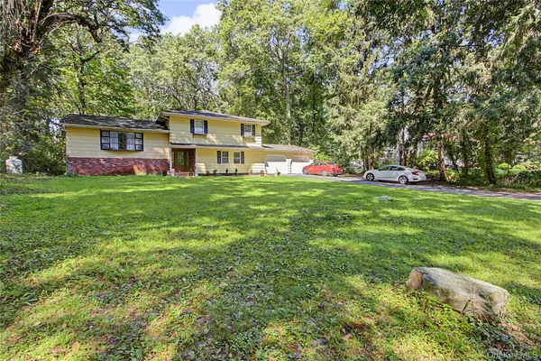 21 BLUEBERRY LN