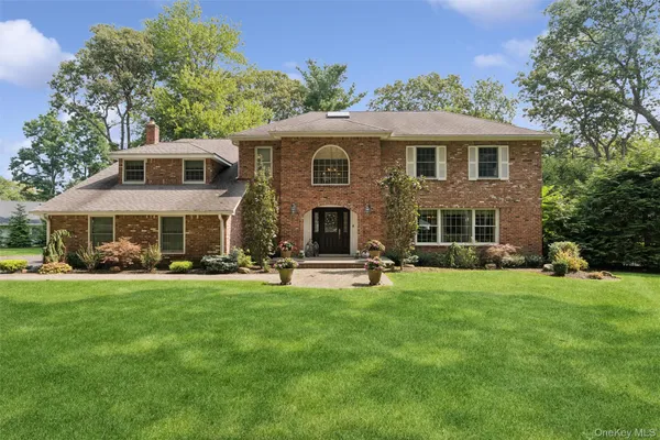 38 RIVERVIEW TER