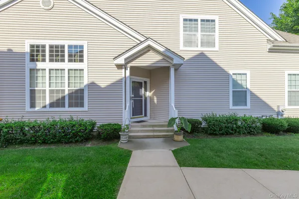 19 EMILIE DR