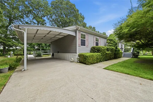 638 FRESH POND AVE 320