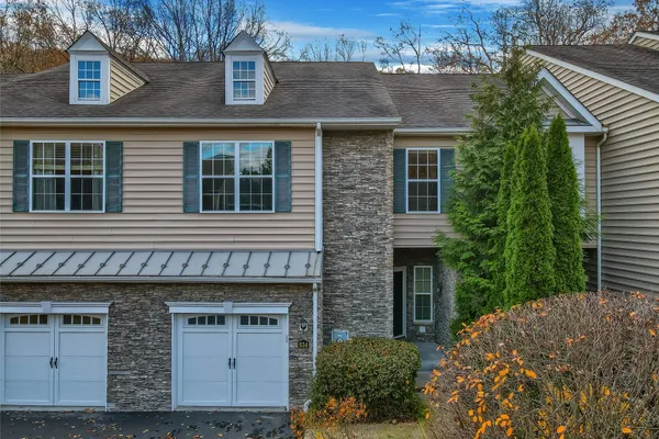 834 HUNTINGTON DR