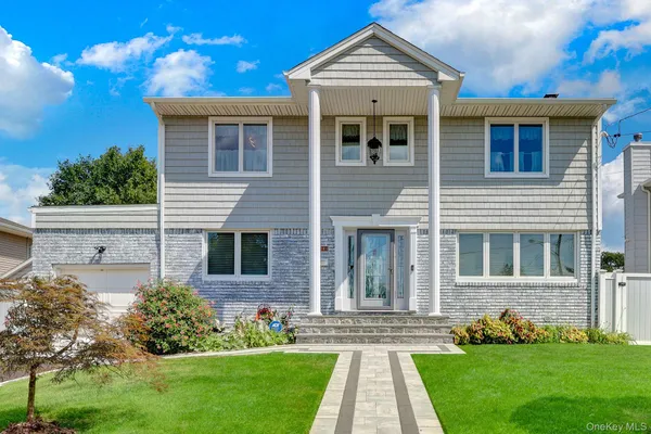 204 BAYVIEW AVE