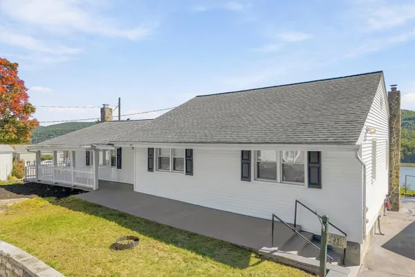 21 RIVERCREST RD