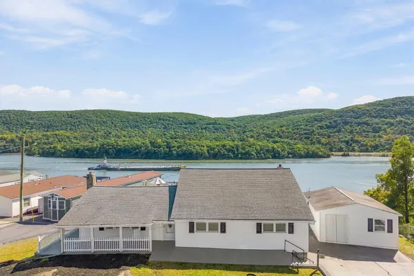 21 RIVERCREST RD