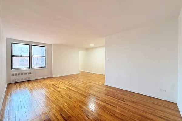 10-40 NEILSON ST 4L