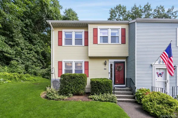 55 MILL PLAIN RD 12-1