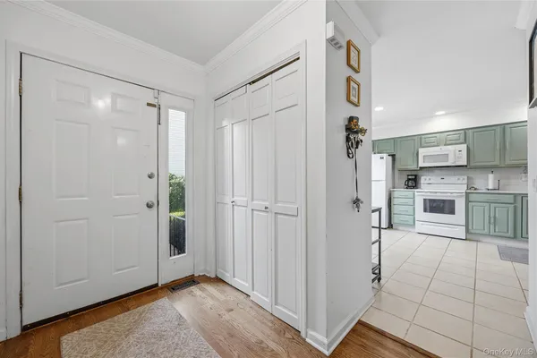 55 MILL PLAIN RD 12-1