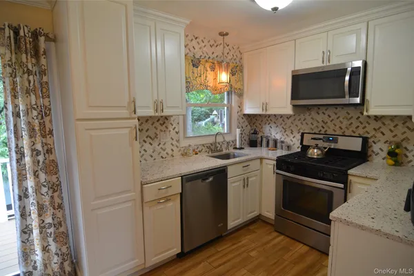 13 LENOX CT 911