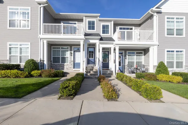 45 GRACE HALL LN