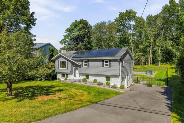 13 SLATE HILL DR