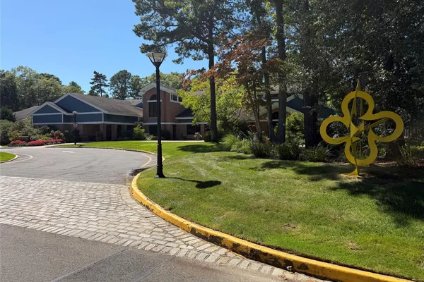 7 SAGAPONACK CT