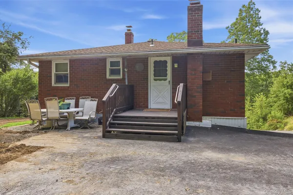 80 GREENWOOD DR